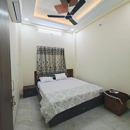 Nandi Homes Homestay 乌贾因 外观 照片